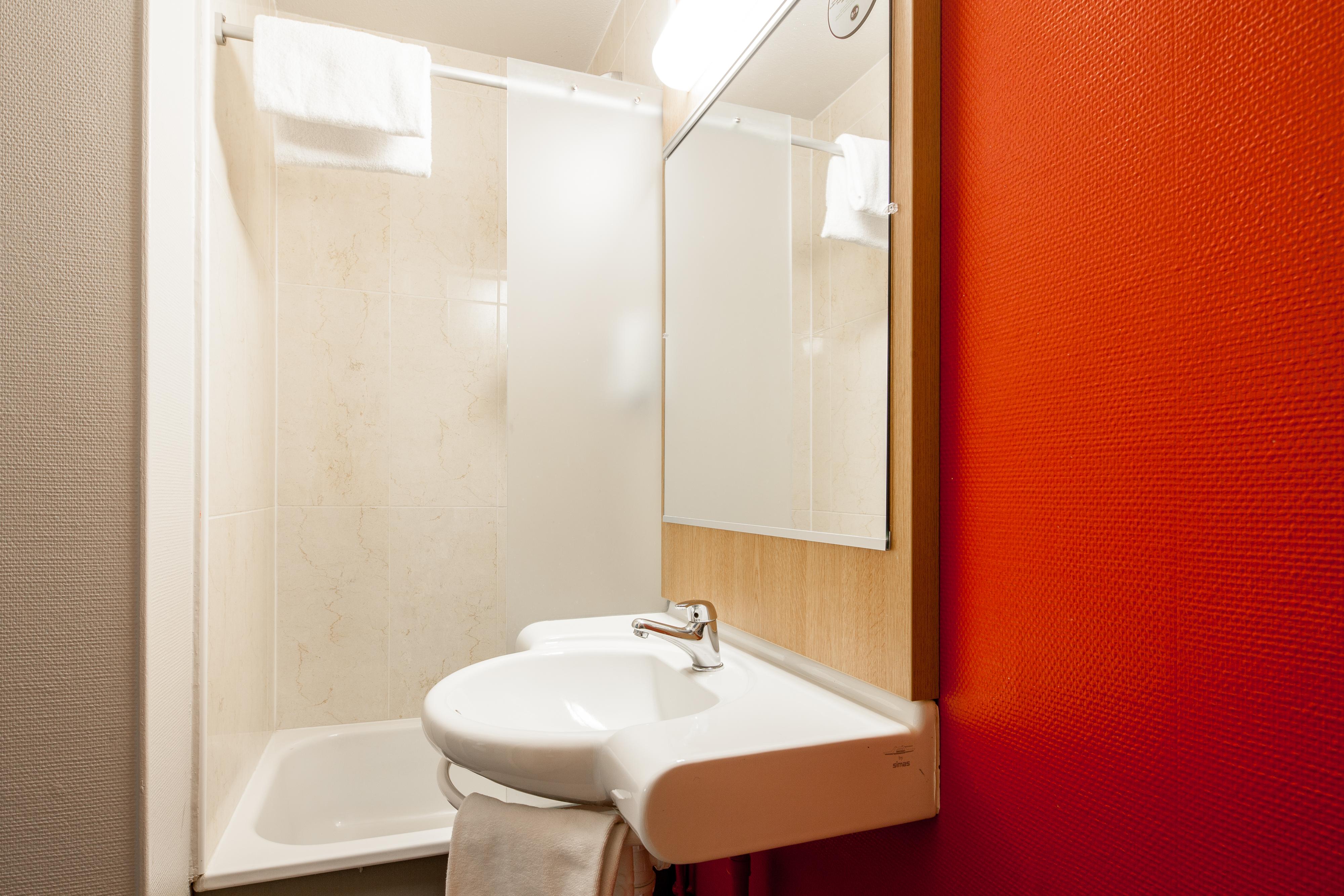 B&B Hotel Louveciennes Le Port-Marly Dış mekan fotoğraf